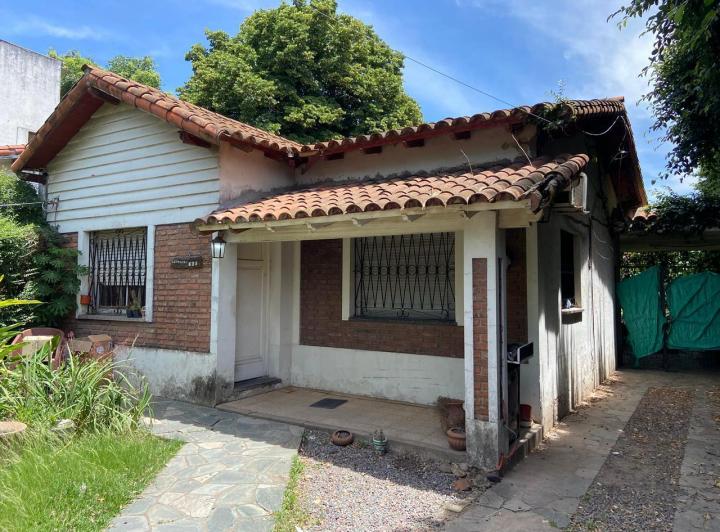 Casa · 347m² · 5 Ambientes · 2 Cocheras