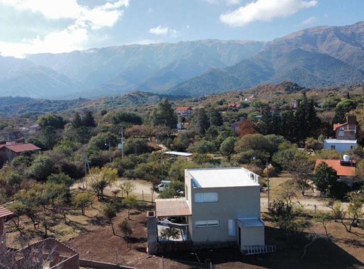 Casa · 88m² · 4 Ambientes · 1 Cochera