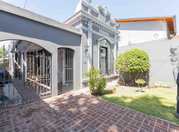 Casa · 117m² · 5 Ambientes · 1 Cochera