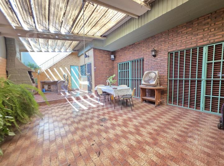 Casa · 285m² · 5 Ambientes