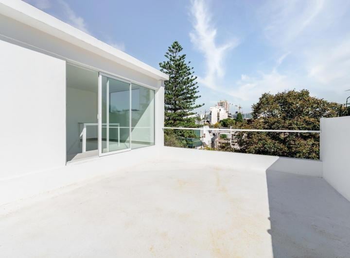 Casa · 420m² · 5 Ambientes · 2 Cocheras