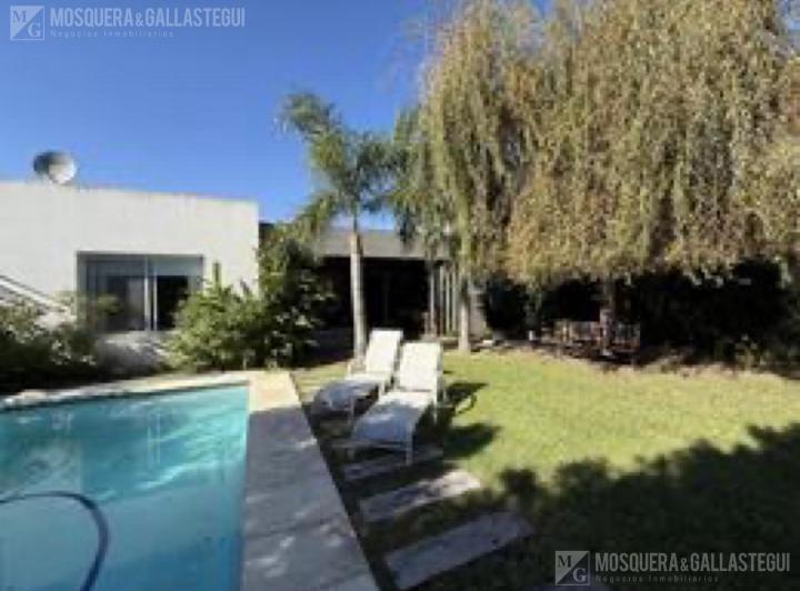 Casa · 142m² · 4 Ambientes