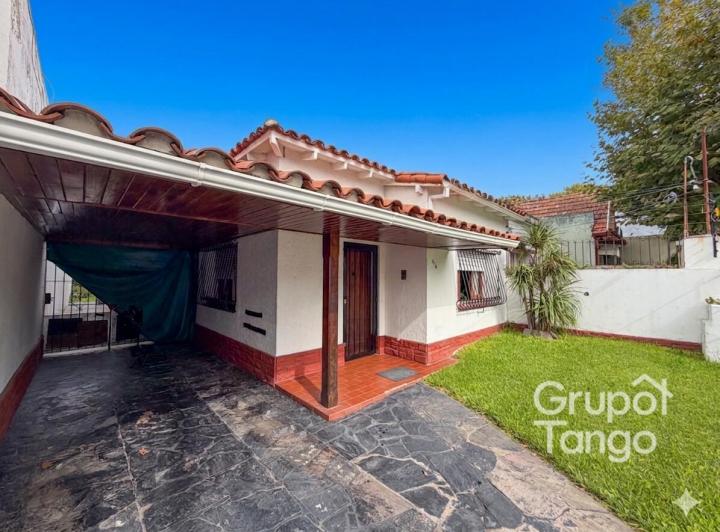 Casa · 162m² · 4 Ambientes · 1 Cochera