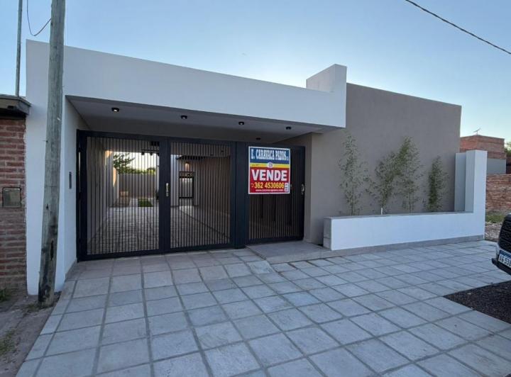 Casa · 155m² · 4 Ambientes · 2 Cocheras