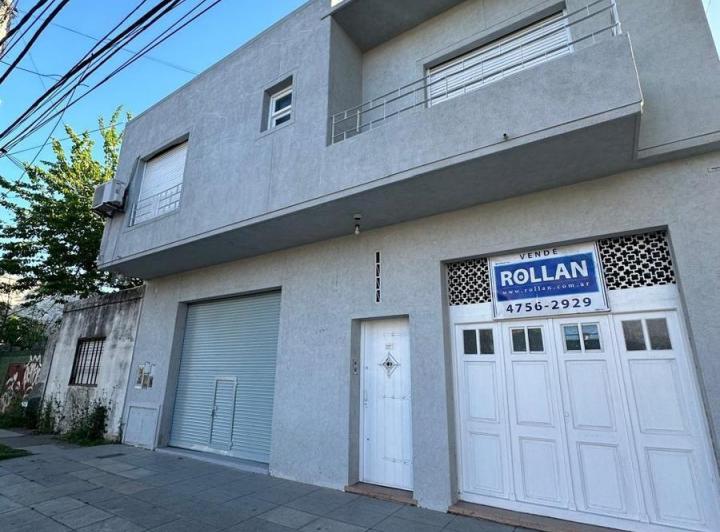 Casa · 243m² · 4 Dormitorios · 1 Cochera