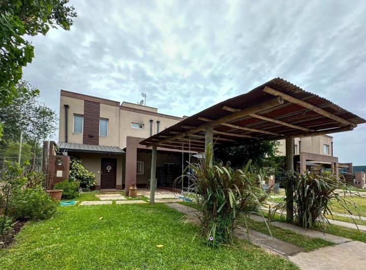Casa · 75m² · 3 Ambientes · 1 Cochera