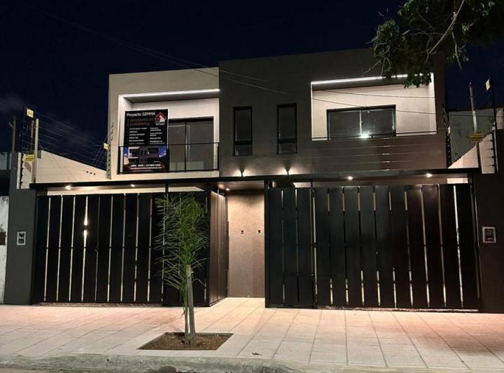 Casa · 100m² · 3 Ambientes · 1 Cochera