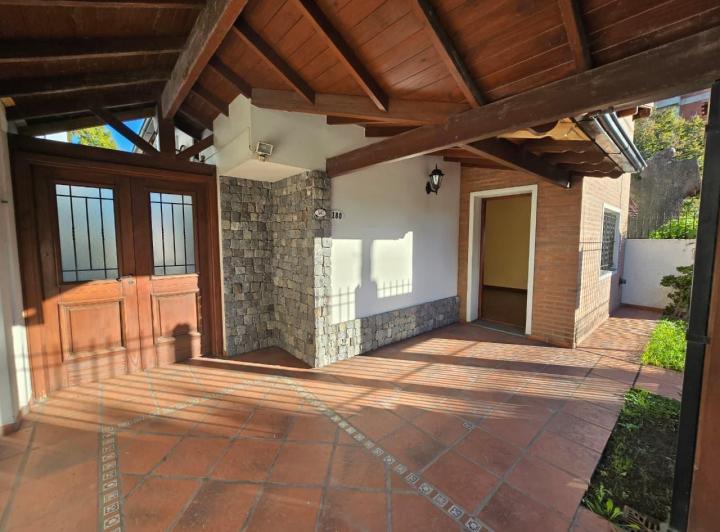 Casa · 120m² · 2 Ambientes · 1 Cochera
