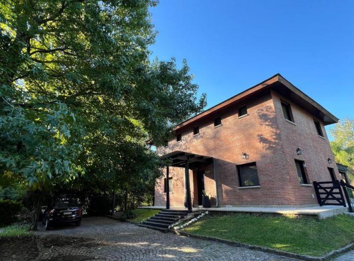Casa · 182m² · 5 Ambientes