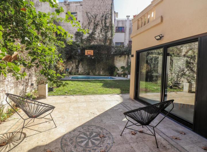 Casa · 487m² · 7 Ambientes · 3 Cocheras