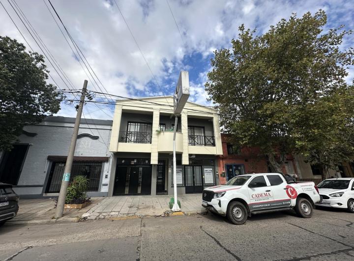 Casa · 280m² · 6 Ambientes · 1 Cochera