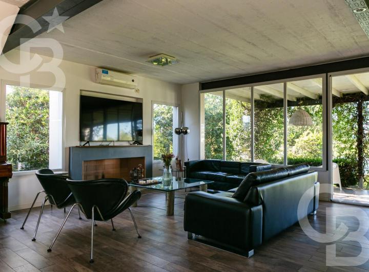 Casa · 214m² · 4 Ambientes · 1 Cochera