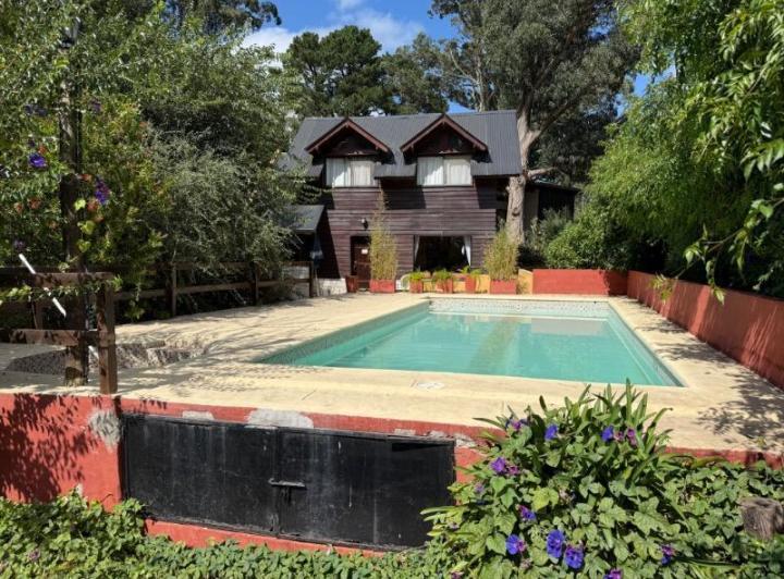 Casa · 160m² · 6 Ambientes