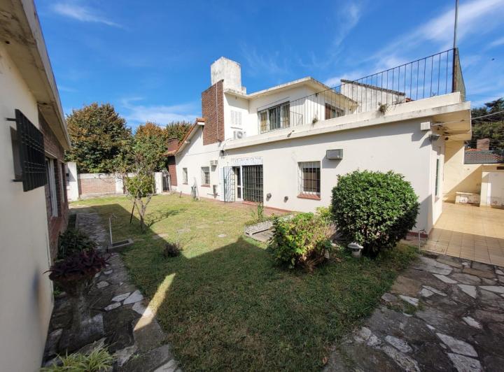Casa · 433m² · 6 Ambientes · 6 Cocheras