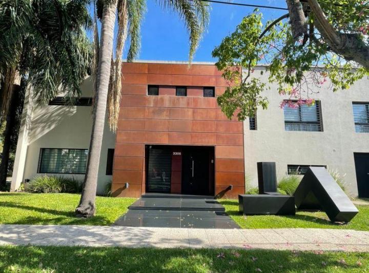 Casa · 321m² · 5 Ambientes