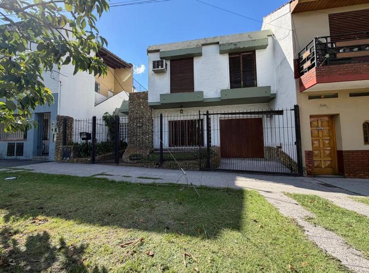 Casa · 144m² · 3 Ambientes · 1 Cochera