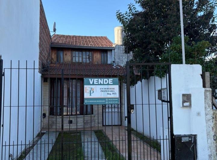 Casa · 54m² · 3 Ambientes · 1 Cochera