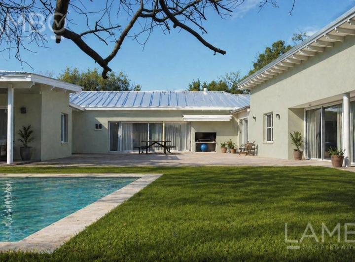 Casa · 558m² · 11 Ambientes · 4 Cocheras