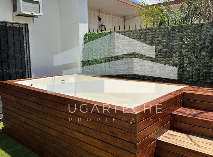 Casa · 135m² · 4 Ambientes · 2 Cocheras