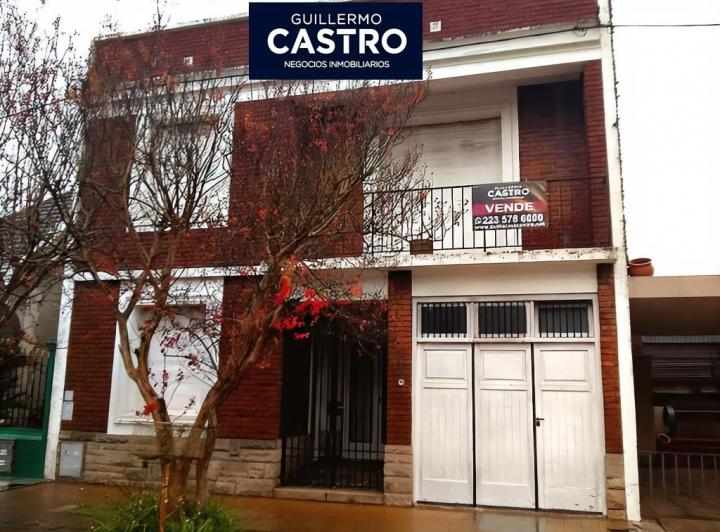 Casa · 299m² · 6 Ambientes · 1 Cochera