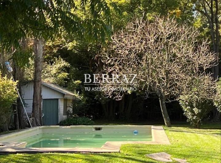 Casa · 235m² · 5 Ambientes · 1 Cochera