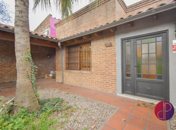 Casa · 170m² · 3 Ambientes · 1 Cochera