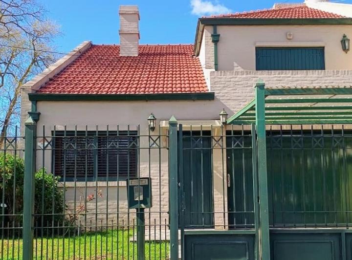 Casa · 170m² · 5 Ambientes · 1 Cochera