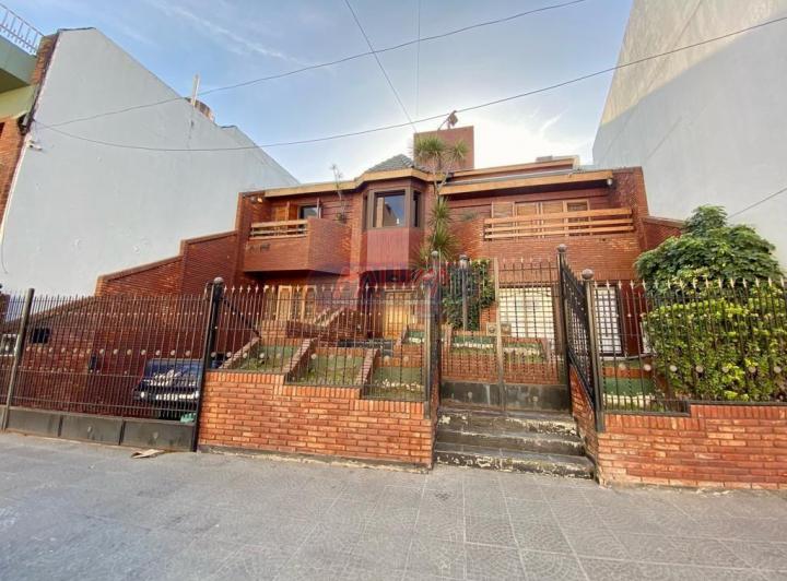 Casa · 743m² · 7 Ambientes
