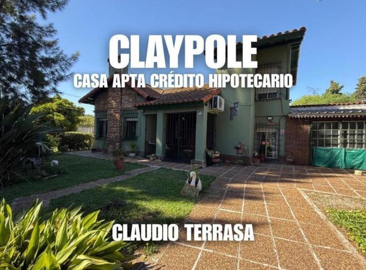 Casa · 137ha · 5 Ambientes · 3 Cocheras