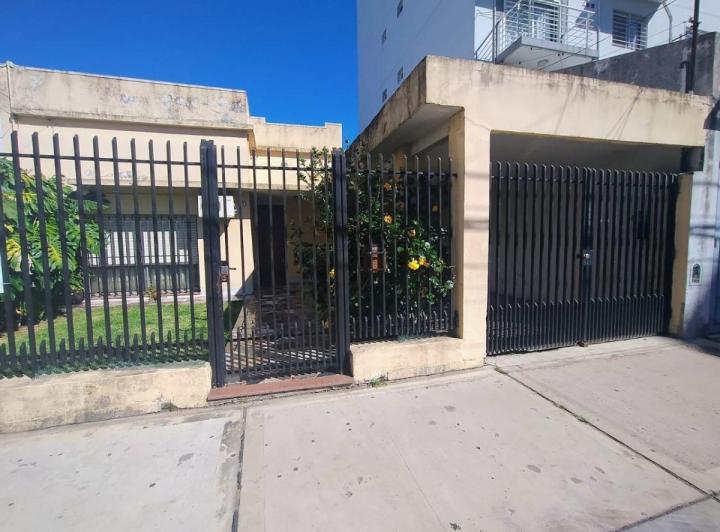 Casa · 131m² · 3 Ambientes · 1 Cochera