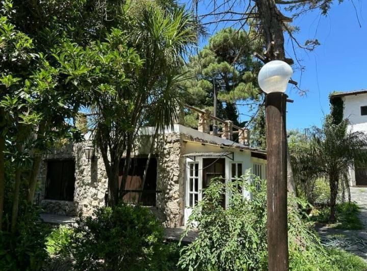 Casa · 185m² · 4 Ambientes · 1 Cochera