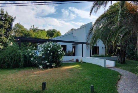 Casa · 135m² · 4 Ambientes · 1 Cochera