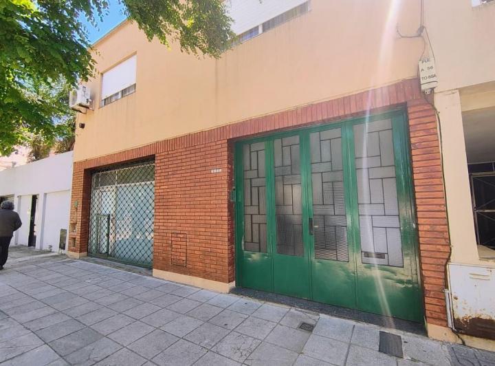 Casa · 200m² · 5 Ambientes · 6 Cocheras