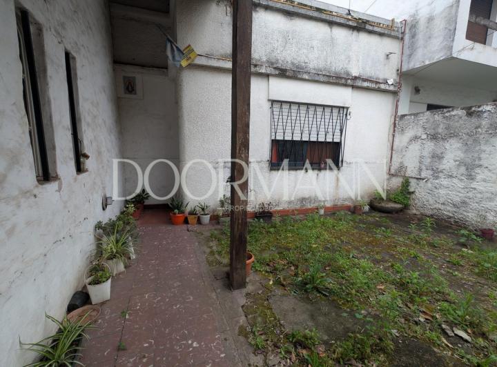 Casa · 254m² · 4 Ambientes · 1 Cochera