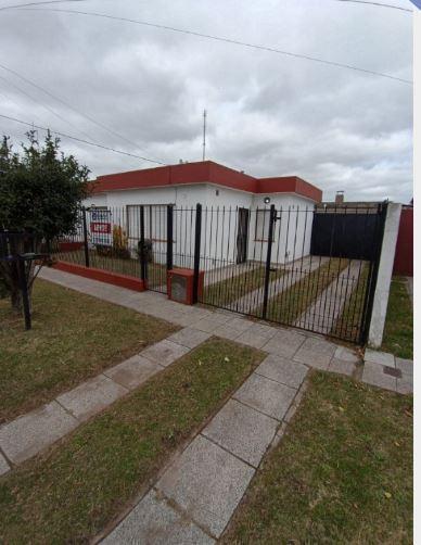 Casa · 100m² · 3 Ambientes · 1 Cochera