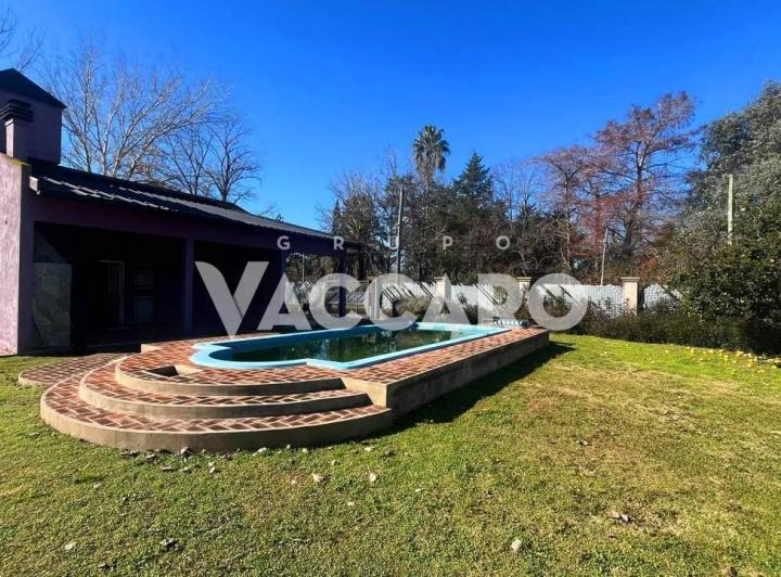 Casa · 250m² · 4 Ambientes · 2 Cocheras