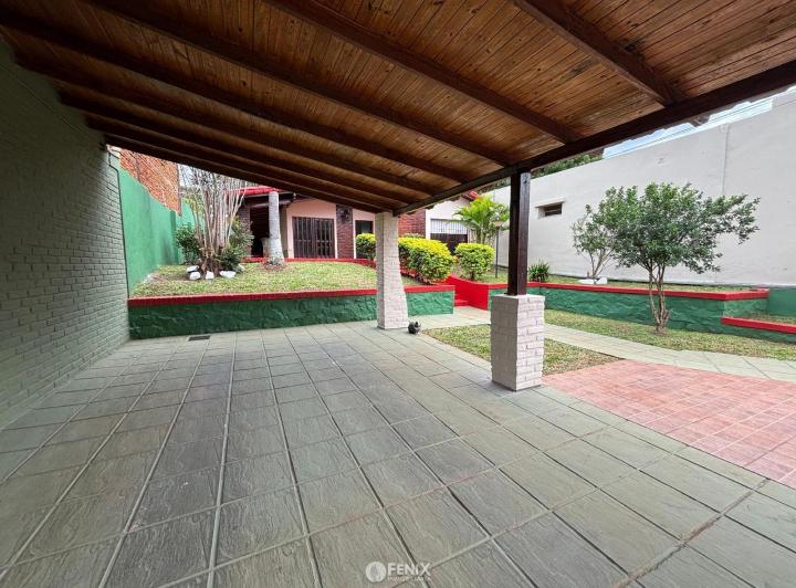 Casa · 468m² · 5 Ambientes · 1 Cochera
