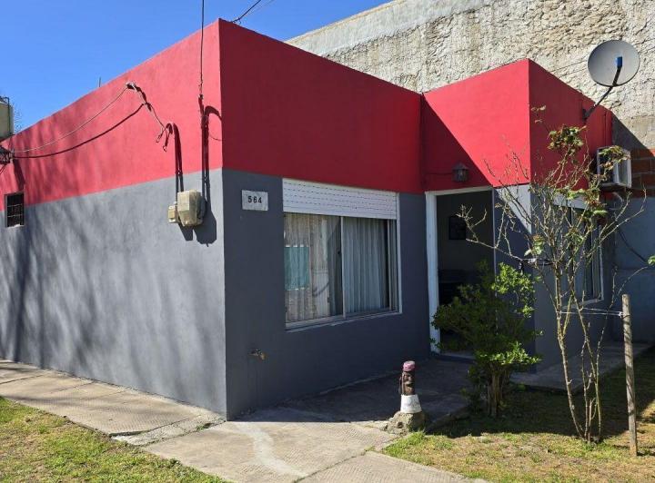 Casa · 90m² · 3 Ambientes · 2 Cocheras