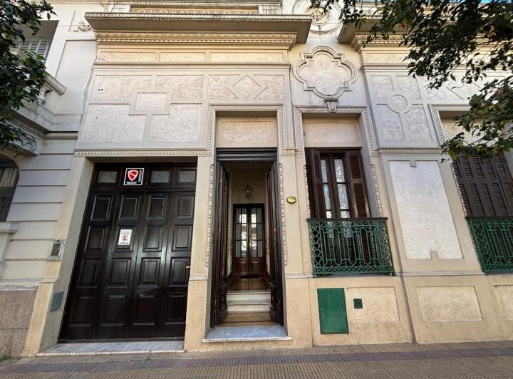 Casa · 194m² · 5 Ambientes · 1 Cochera
