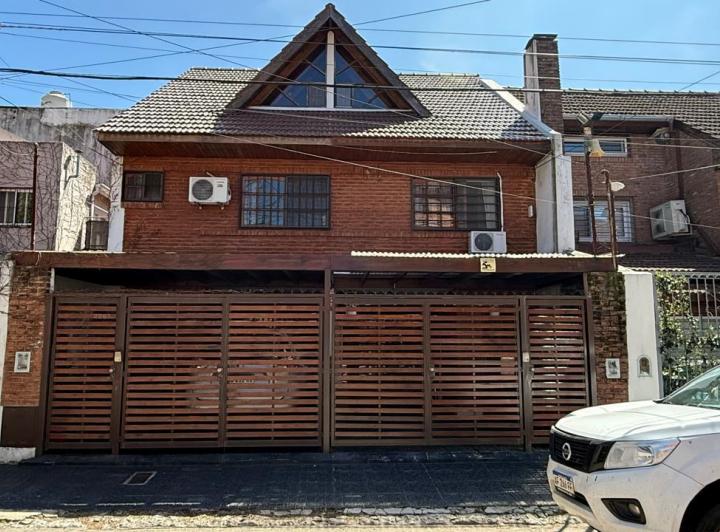 Casa · 110m² · 4 Ambientes · 1 Cochera