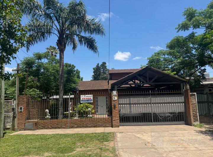 Casa · 445m² · 5 Ambientes · 1 Cochera