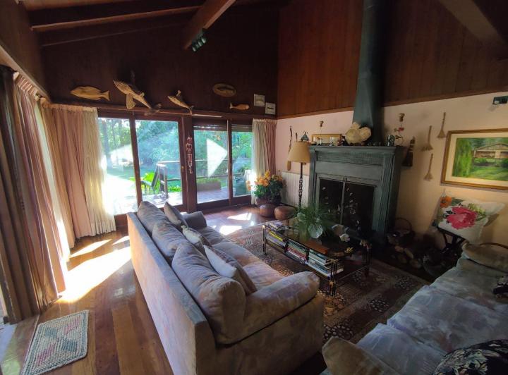 Casa · 200m² · 6 Ambientes