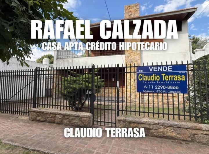 Casa · 136ha · 5 Ambientes · 3 Cocheras
