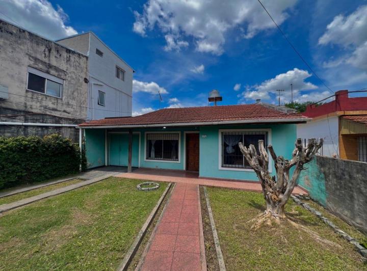 Casa · 130m² · 3 Ambientes · 2 Cocheras