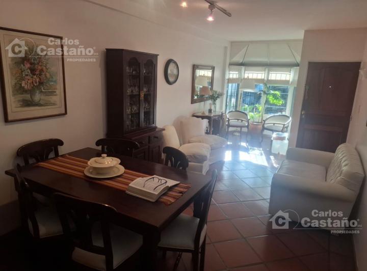 Casa · 130m² · 5 Ambientes · 1 Cochera