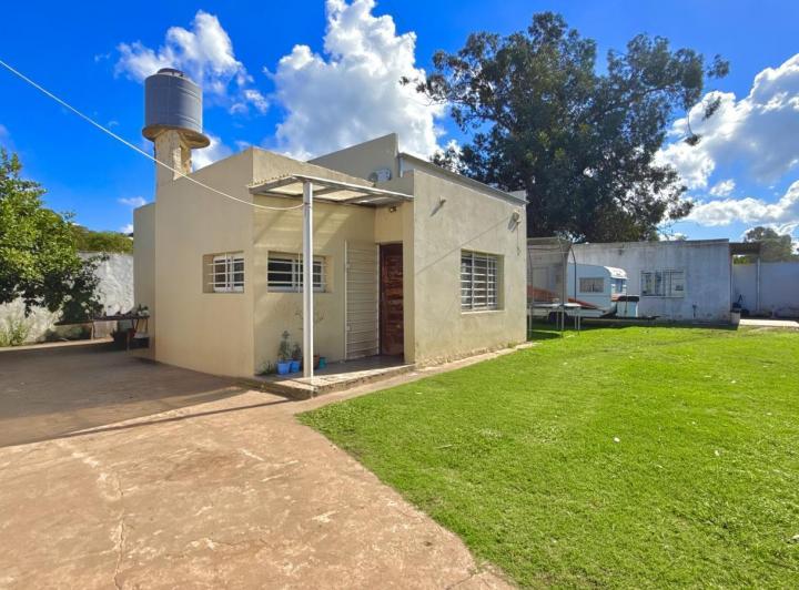 Casa · 244m² · 4 Ambientes · 1 Cochera