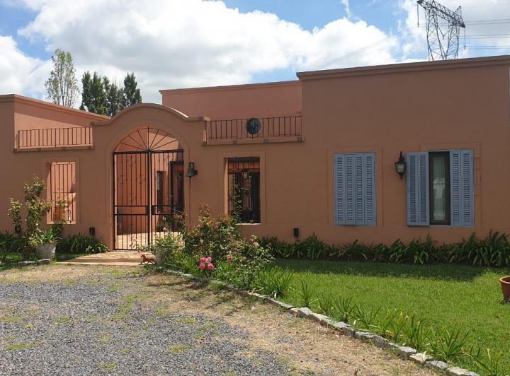 Casa · 270m² · 4 Ambientes