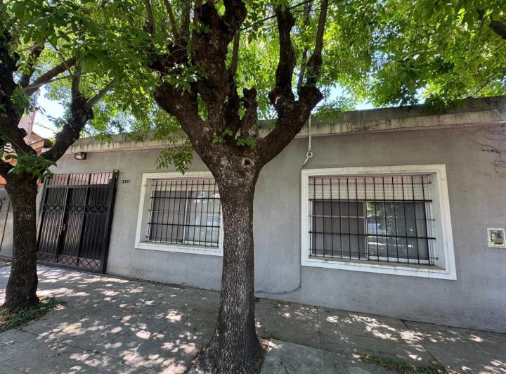 Casa · 90m² · 3 Ambientes · 2 Cocheras