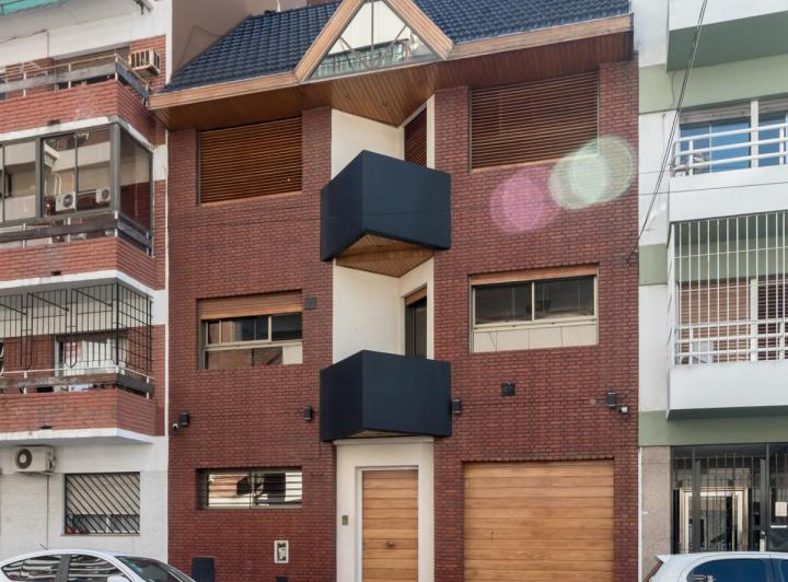 Casa · 252m² · 5 Ambientes · 3 Cocheras