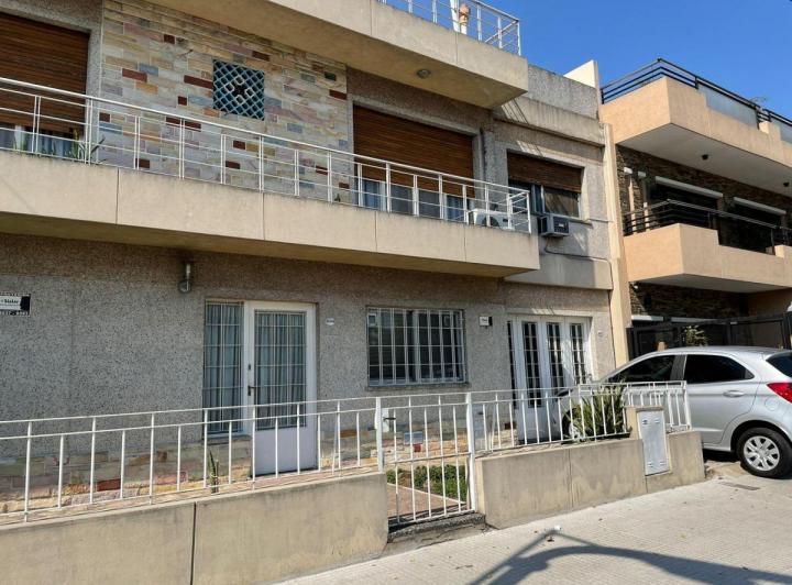 Casa · 159m² · 4 Ambientes · 1 Cochera